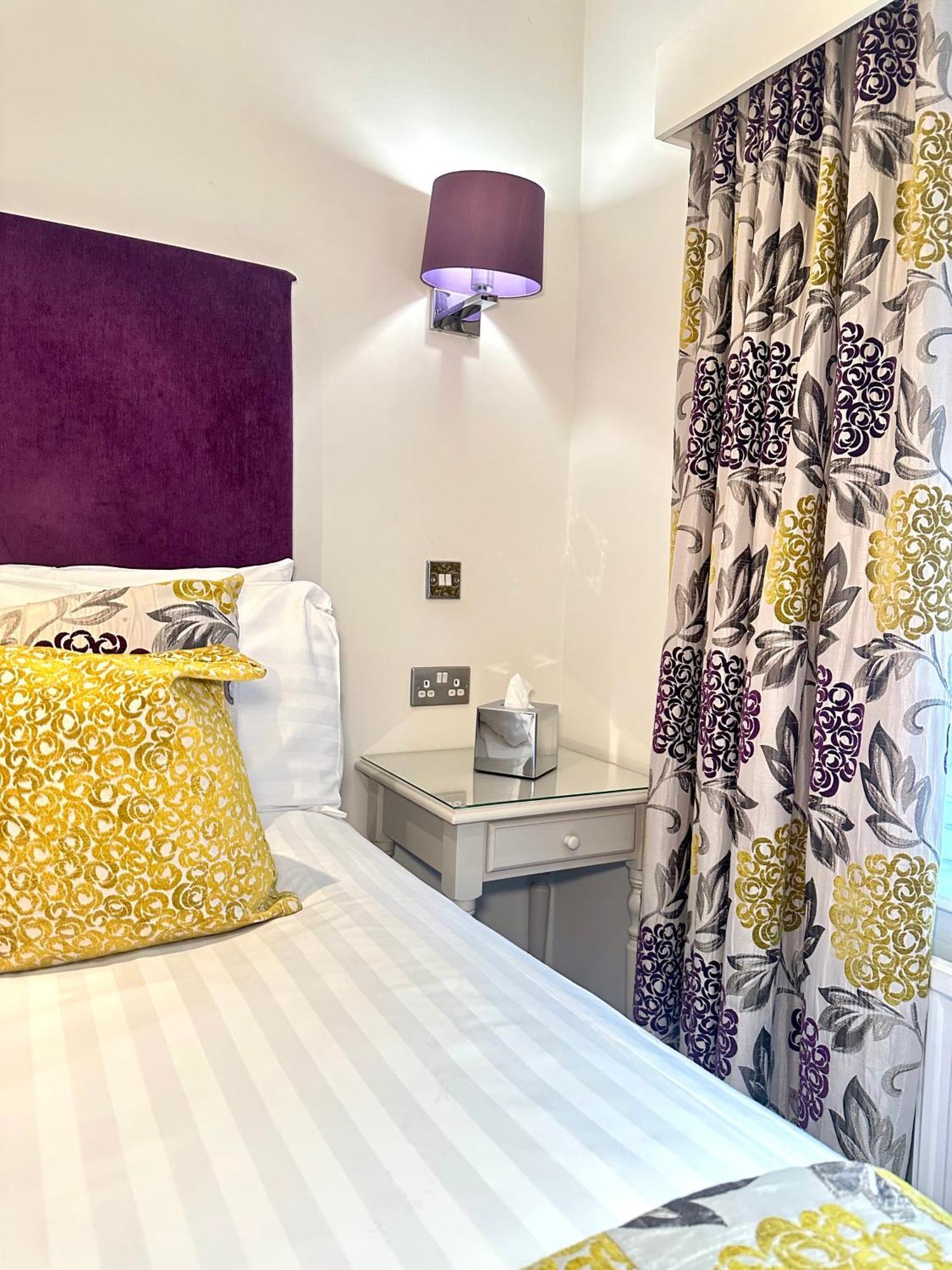 The Casa Hotel, Sure Collection By Western 3* Yateley