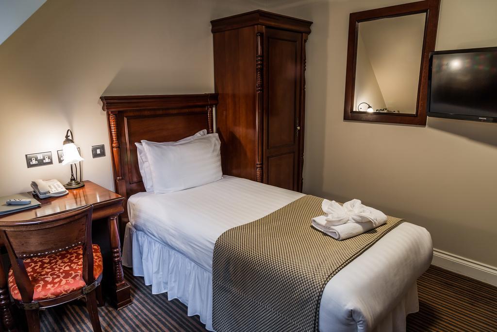 Hotel The Casa Hotel, Sure Collection By Western Yateley