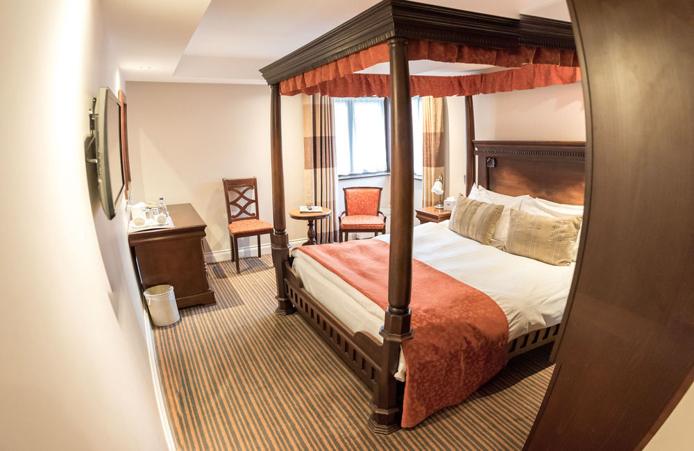 The Casa Hotel, Sure Collection By Western Yateley