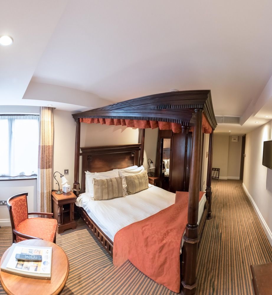 The Casa Hotel, Sure Collection By Western Hotel Yateley